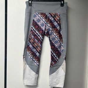 Athleta cropped leggings, light gray with fun colors and a bit of mesh.